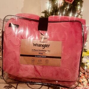 Wrangler 3 Piece Pink Horseshoe King Comforter Set NWT